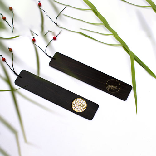 ���� �� �������b